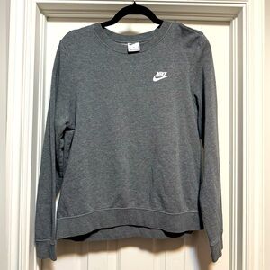 Heather gray crewneck sweatshirt. Great condition. Size Medium.